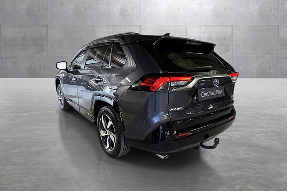 Toyota RAV4 3 of 28