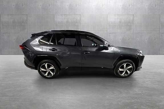 Toyota RAV4 6 of 28