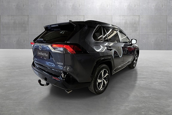 Toyota RAV4 5 of 28