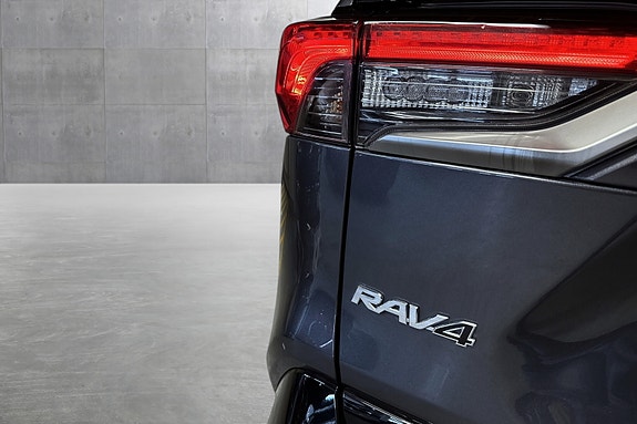 Toyota RAV4 27 of 28