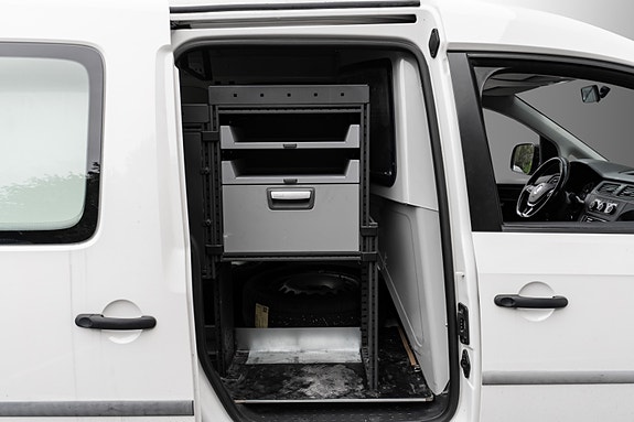 Volkswagen Caddy Maxi 11 of 29