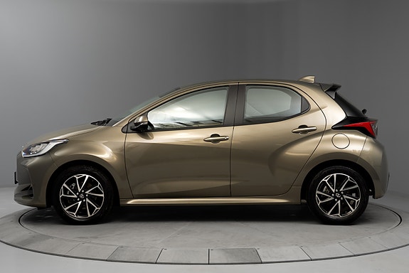 Toyota Yaris 2 of 30