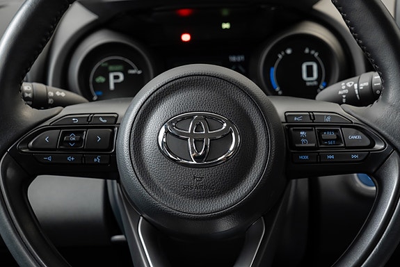 Toyota Yaris 25 of 30