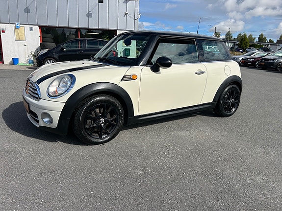 MINI Cooper 11 of 29