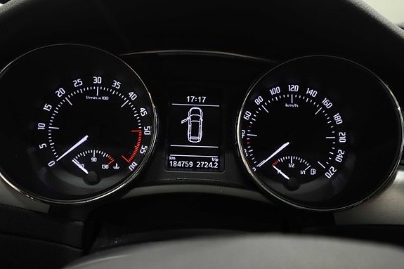 Skoda Superb 10 of 18