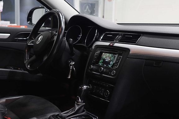 Skoda Superb 9 of 18