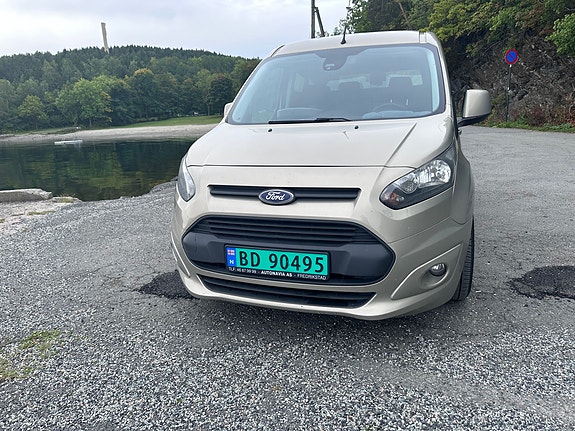 Ford Transit Connect 4 of 8