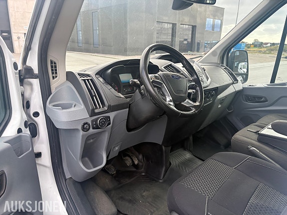 Ford Transit 11 of 25