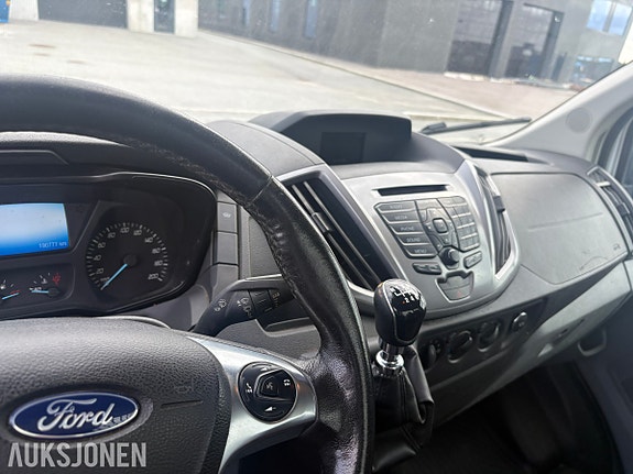 Ford Transit 12 of 25