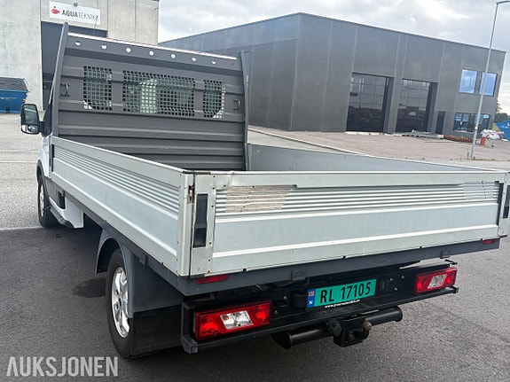 Ford Transit 9 of 25