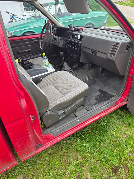 Nissan King Cab 6 of 8