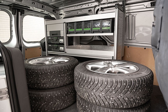 Ford Transit Connect 16 of 22