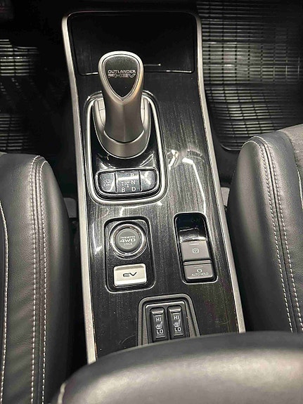 Mitsubishi Outlander 25 of 30