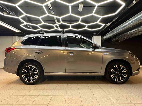 Mitsubishi Outlander 7 of 30