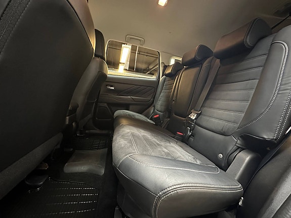 Mitsubishi Outlander 30 of 30
