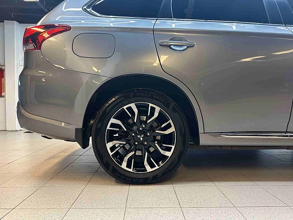 Mitsubishi Outlander 6 of 30