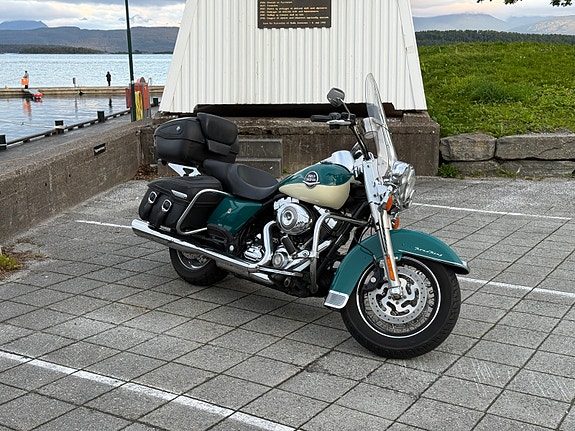 Harley-Davidson FLHRC Road King Classic 8 of 8