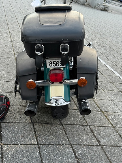 Harley-Davidson FLHRC Road King Classic 7 of 8