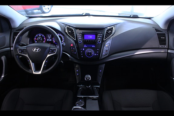 Hyundai i40 8 of 17