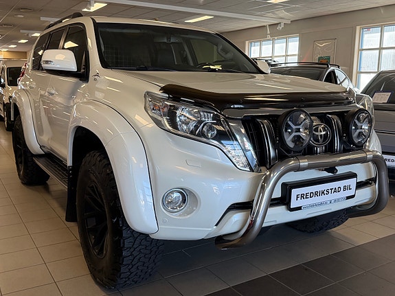 Toyota Land Cruiser 5 of 30