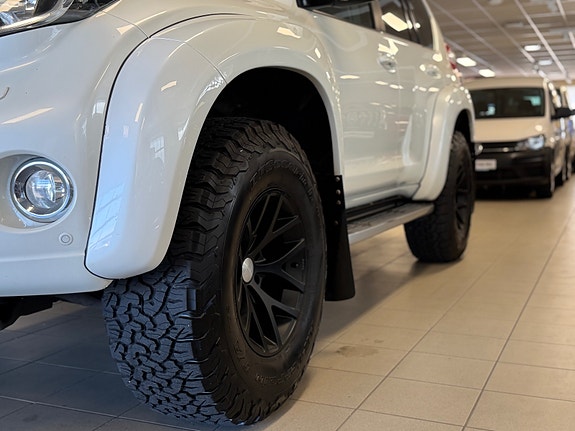 Toyota Land Cruiser 11 of 30