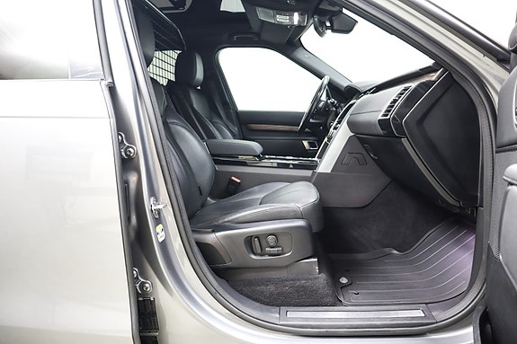 Land Rover Discovery 17 of 22