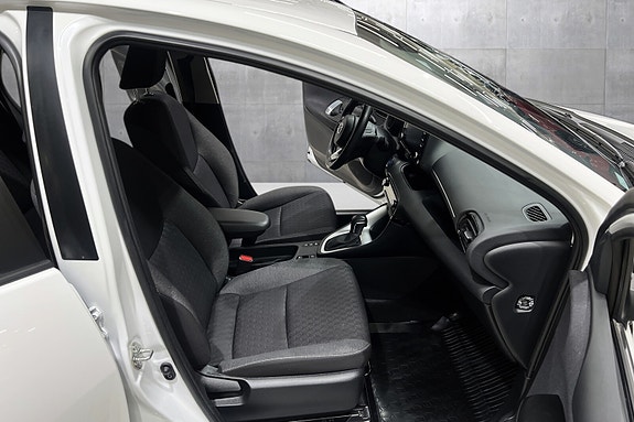 Toyota Yaris 16 of 19