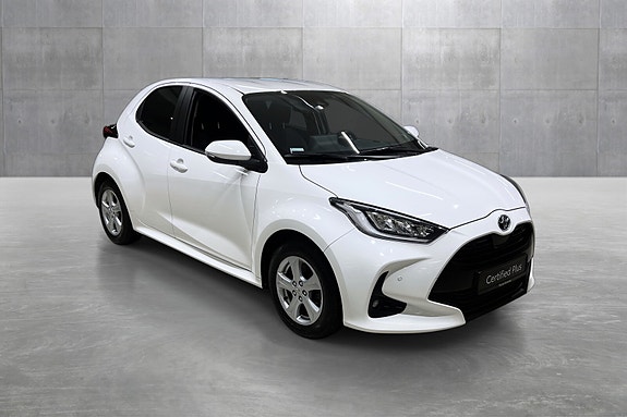 Toyota Yaris 3 of 19