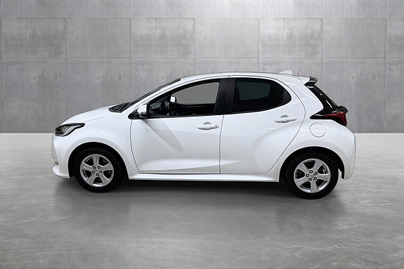 Toyota Yaris 8 of 19