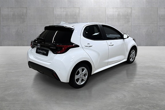 Toyota Yaris 5 of 19