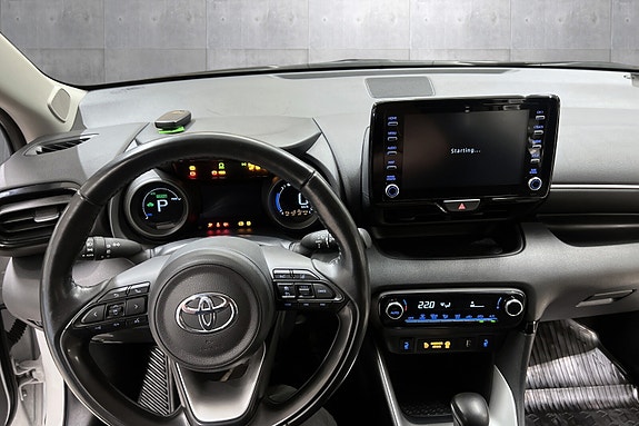 Toyota Yaris 11 of 19