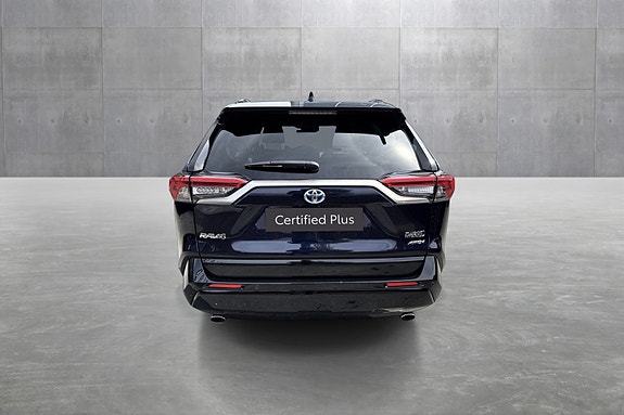 Toyota RAV4 4 of 26