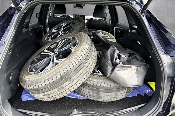 Toyota RAV4 10 of 26