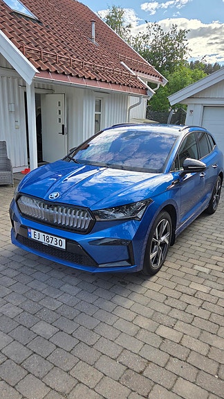 Skoda Enyaq 2 of 16