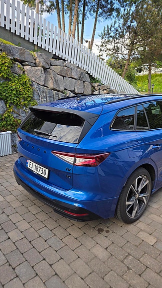 Skoda Enyaq 5 of 16