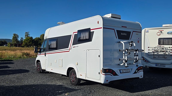 Hobby Siesta V65 GE - Hengerfeste, Sykkelstativ, Cruisekontroll, DAB, BT, TV, Enkle Senger , 2 x Aircondition 5 of 30