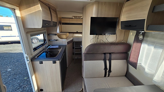 Hobby Siesta V65 GE - Hengerfeste, Sykkelstativ, Cruisekontroll, DAB, BT, TV, Enkle Senger , 2 x Aircondition 26 of 30