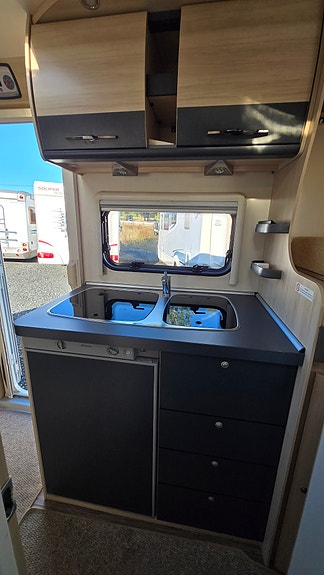 Hobby Siesta V65 GE - Hengerfeste, Sykkelstativ, Cruisekontroll, DAB, BT, TV, Enkle Senger , 2 x Aircondition 22 of 30
