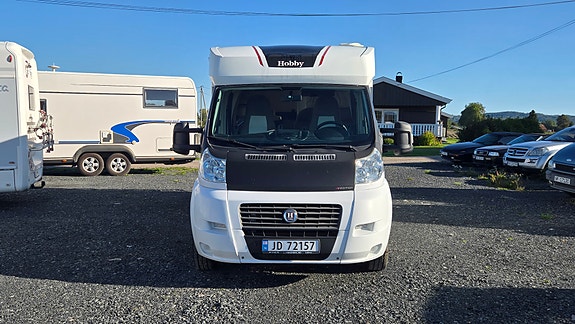 Hobby Siesta V65 GE - Hengerfeste, Sykkelstativ, Cruisekontroll, DAB, BT, TV, Enkle Senger , 2 x Aircondition 8 of 30