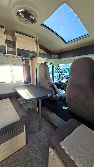 Hobby Siesta V65 GE - Hengerfeste, Sykkelstativ, Cruisekontroll, DAB, BT, TV, Enkle Senger , 2 x Aircondition 10 of 30