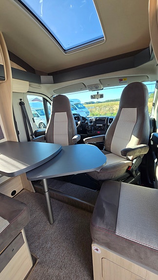Hobby Siesta V65 GE - Hengerfeste, Sykkelstativ, Cruisekontroll, DAB, BT, TV, Enkle Senger , 2 x Aircondition 30 of 30