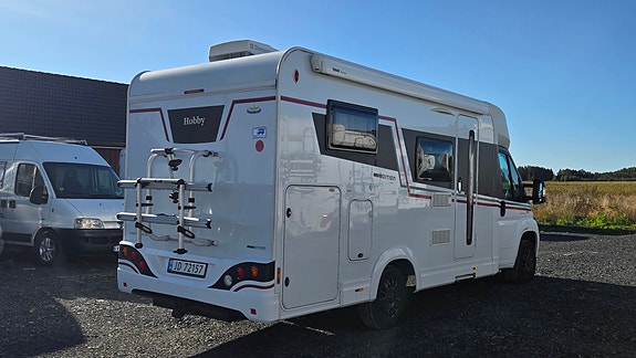 Hobby Siesta V65 GE - Hengerfeste, Sykkelstativ, Cruisekontroll, DAB, BT, TV, Enkle Senger , 2 x Aircondition 3 of 30