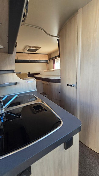 Hobby Siesta V65 GE - Hengerfeste, Sykkelstativ, Cruisekontroll, DAB, BT, TV, Enkle Senger , 2 x Aircondition 11 of 30