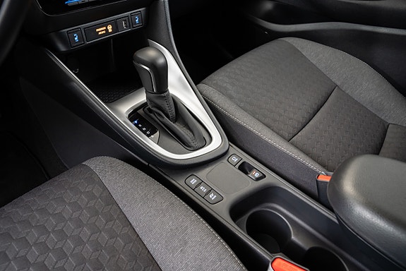 Toyota Yaris 14 of 30