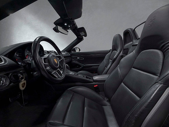 Porsche 718 Boxster S 13 of 29