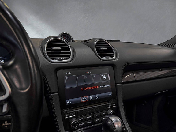 Porsche 718 Boxster S 22 of 29