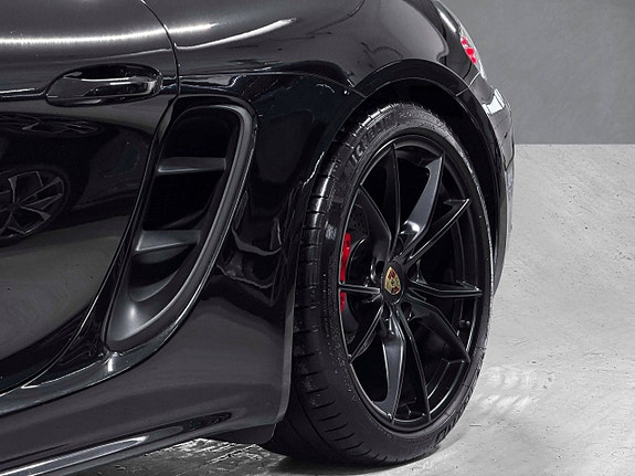 Porsche 718 Boxster S 10 of 29