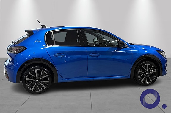 Peugeot e-208 7 of 16