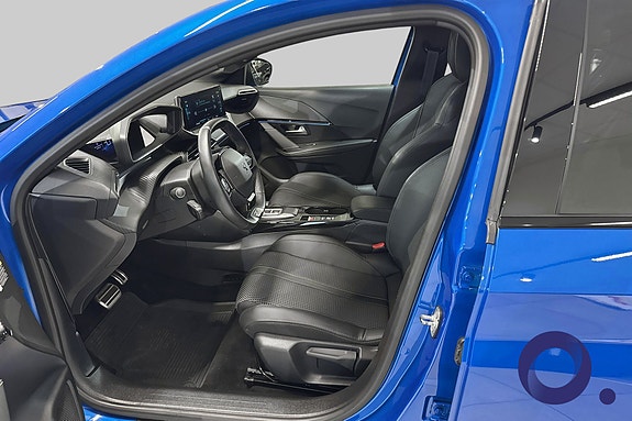 Peugeot e-208 12 of 16