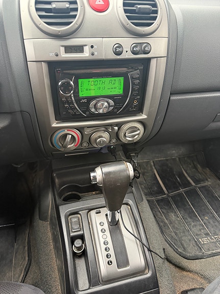 Isuzu D-max 8 of 17